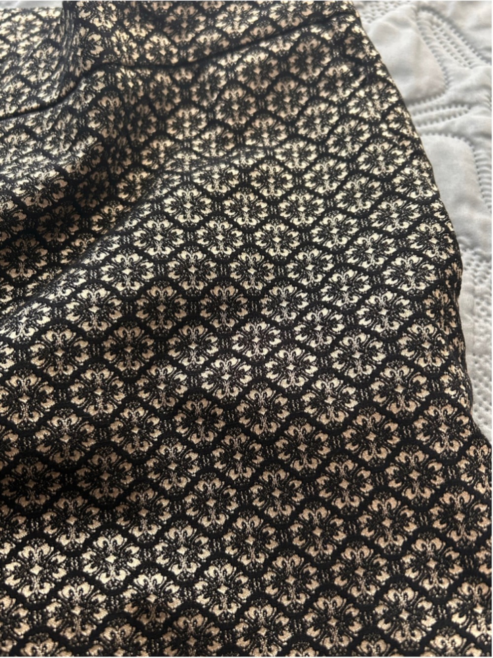Chico’s Black Gold Geometric Floral Blazer Pants Set 2-Piece set, Size 2 - Picture 15 of 16